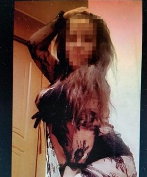 Карина — эротические фото