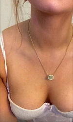 Настя — эротические фото